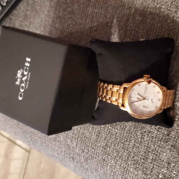 ‼️NEW‼️ COACH Arden Rose Gold Watch - Picture 8 of 11
